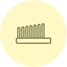 Уникальная форма подстрижки головки зубной щетки  - скошенная к концу головки обеспечивает легкий доступ для чистки поверхностей дальних зубов